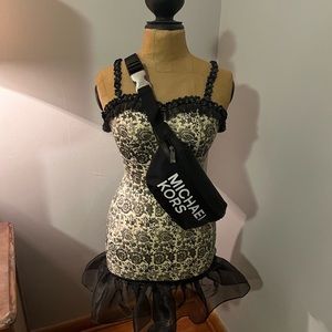 NEVER USED Michael Kors Fanny Pack/Bum/Crossbody (Still Has plastic on hardware)